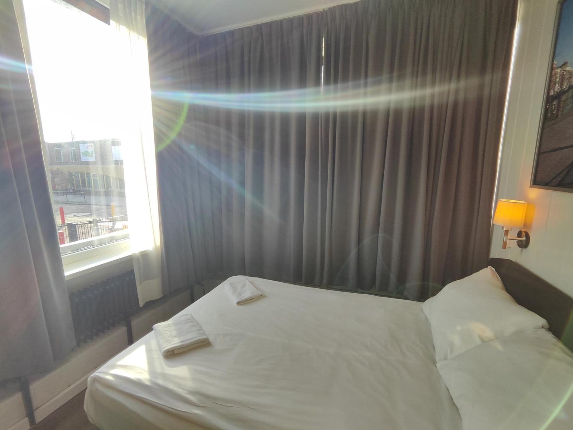Hotel Holland Lodge Утрехт Екстериор снимка