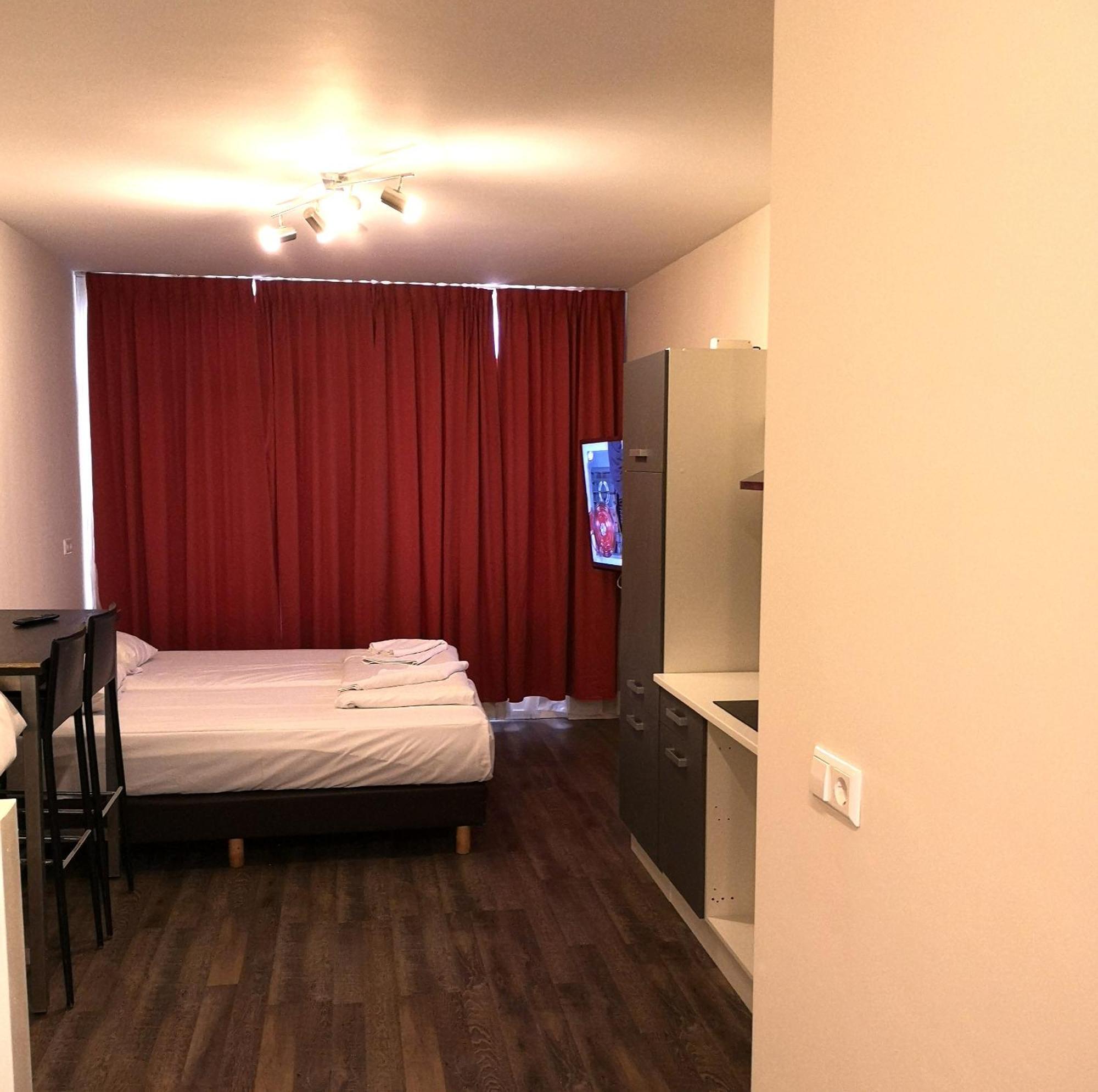 Hotel Holland Lodge Утрехт Екстериор снимка