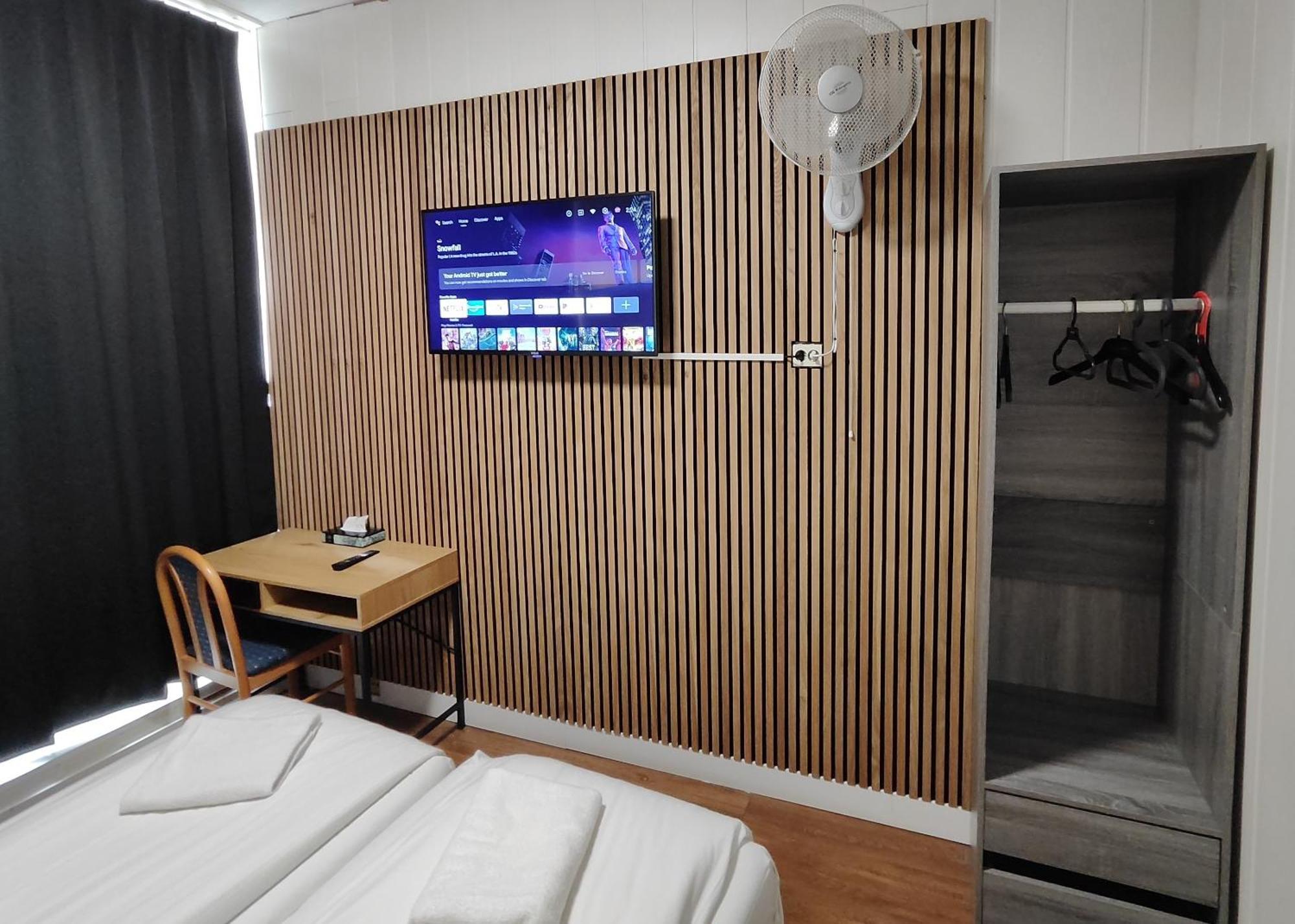 Hotel Holland Lodge Утрехт Екстериор снимка