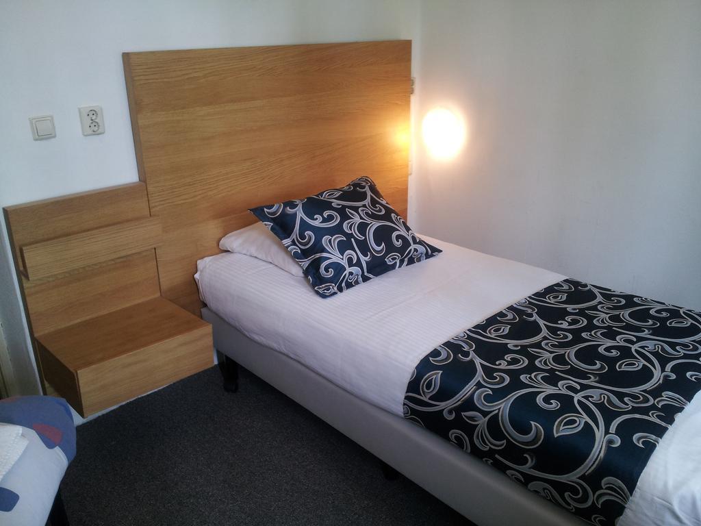 Hotel Holland Lodge Утрехт Екстериор снимка